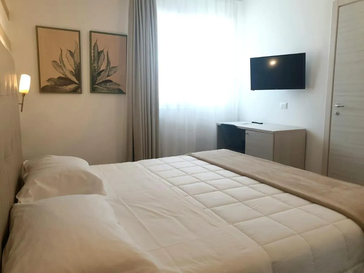 Hotel Grel Chiaramonte Gulfi 2*,