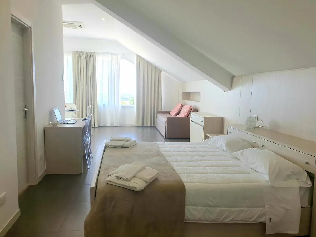 Hotel Grel Chiaramonte Gulfi 2*,  Italy